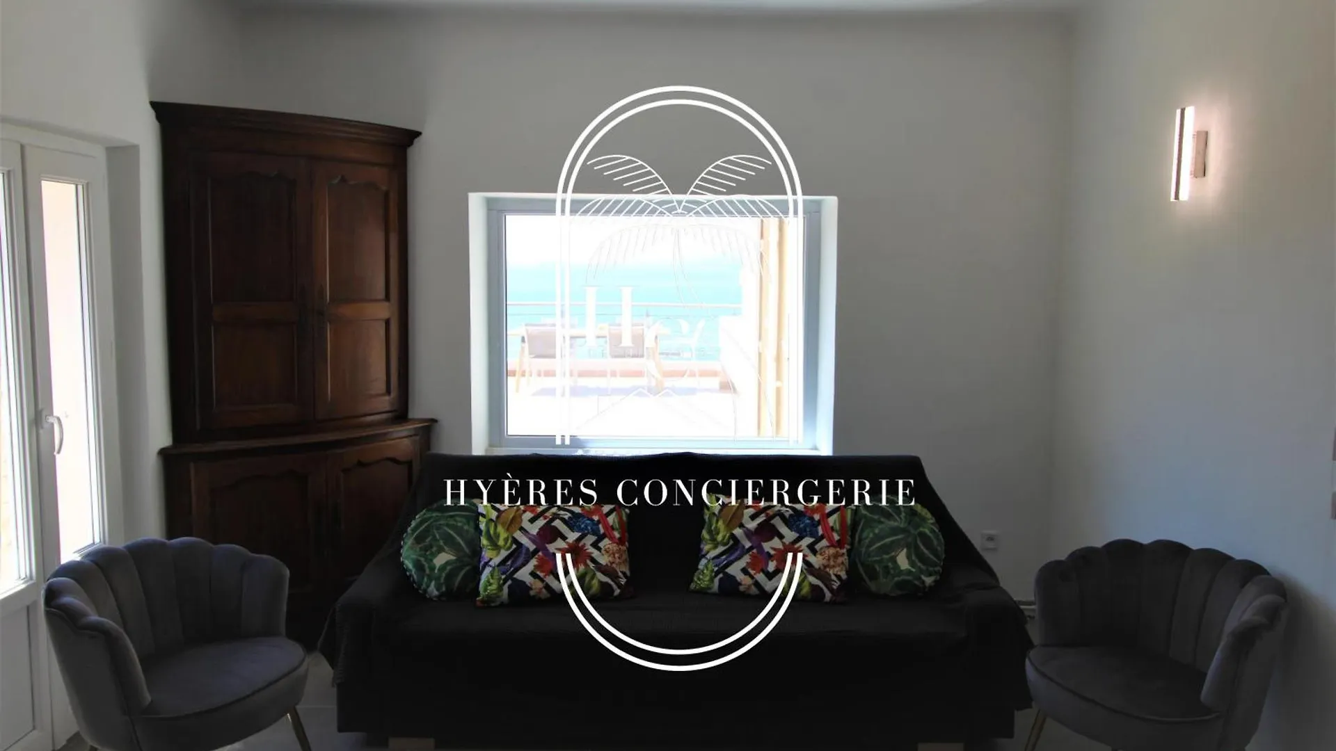 Apartment Appartements Plage Des Oursinieres Pieds Dans L'Eau Plage-Parking-Wifi By Hc Le Pradet France